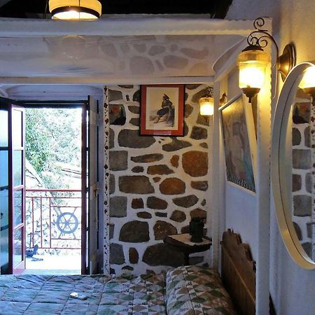 Tramontana Villa Ýdra Eksteriør bilde