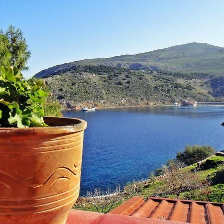 Tramontana Villa Ýdra Eksteriør bilde
