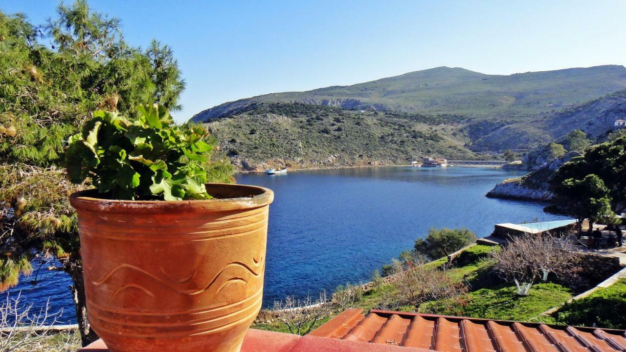 Tramontana Villa Ýdra Eksteriør bilde