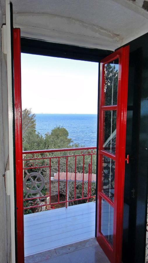 Tramontana Villa Ýdra Eksteriør bilde