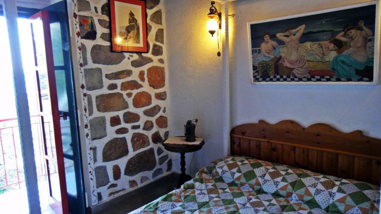Tramontana Villa Ýdra Eksteriør bilde