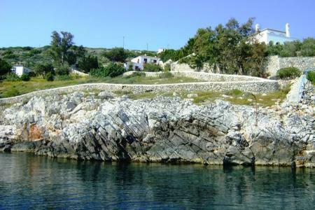 Tramontana Villa Ýdra Eksteriør bilde