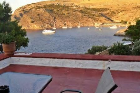 Tramontana Villa Ýdra Eksteriør bilde