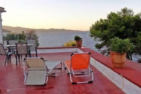 Tramontana Villa Ýdra Eksteriør bilde